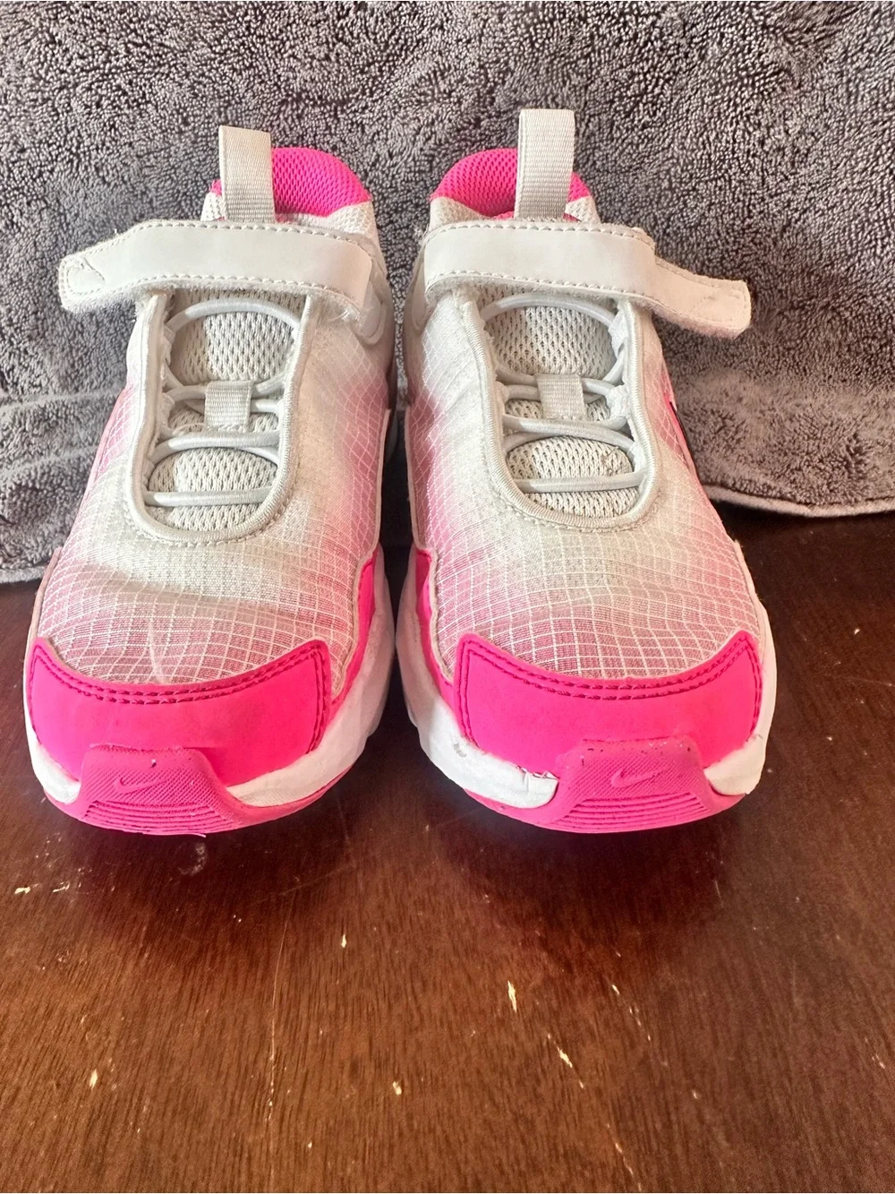 Nike bright pink